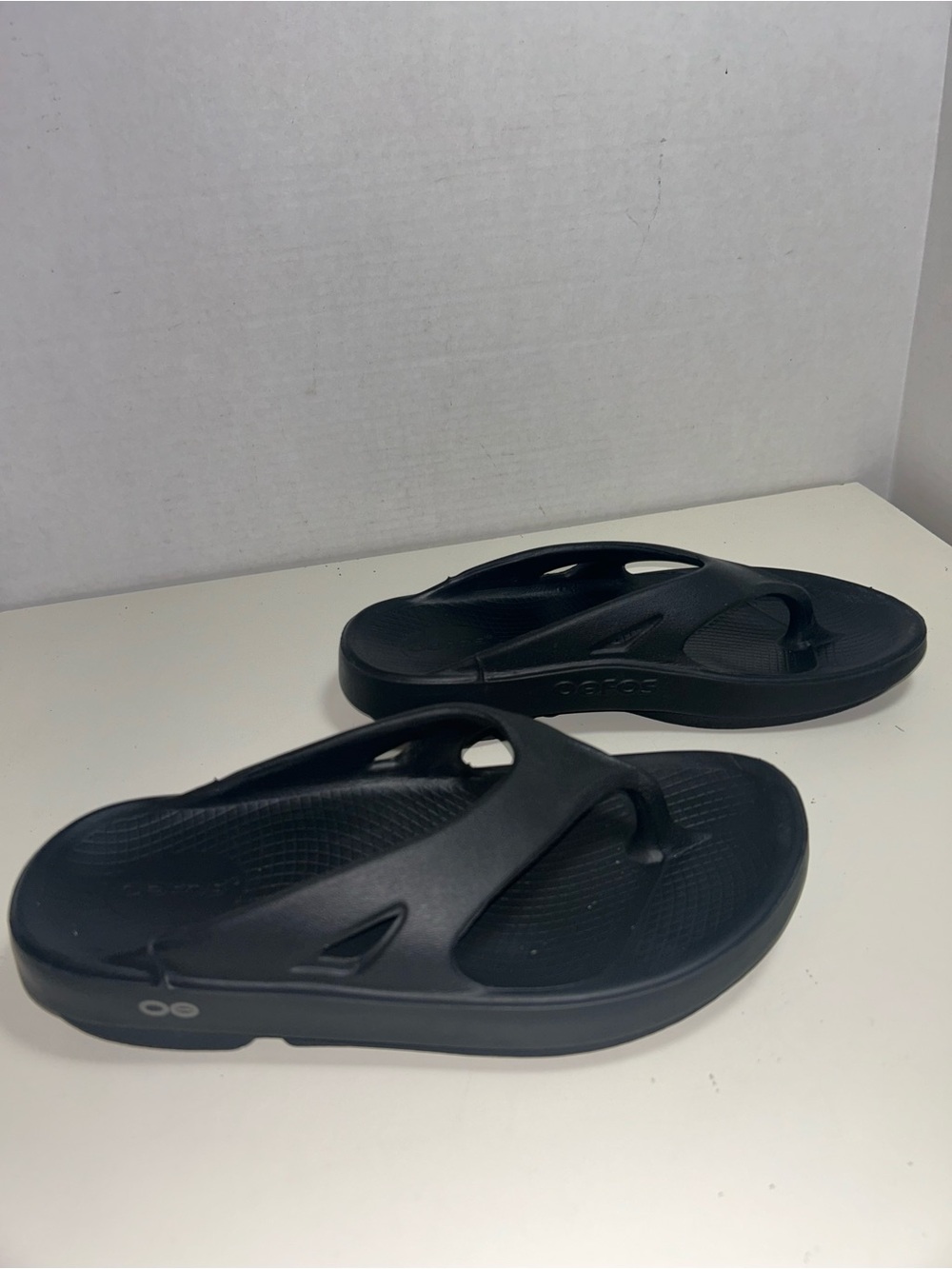 OOfos OOriginal Recovery Black Thong Flip Flop Sandal